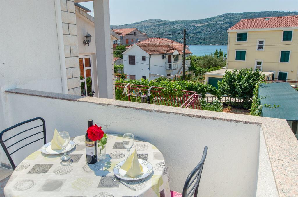Apartments Mala Dalmacija Poljica (Trogir) Exterior foto